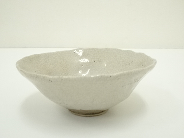 JAPANESE TEA CEREMONY / FLAT TEA BOWL CHAWAN / HAND THROWN POTTERY / ARTISAN WORK